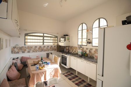 Casa à venda com 105m², 4 quartos e 1 vagaCozinha 