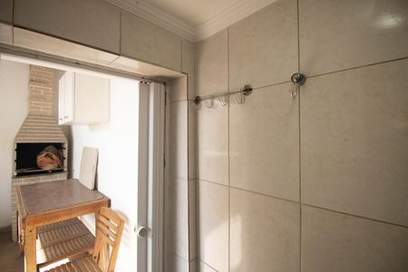 Casa à venda com 105m², 4 quartos e 1 vagaBanheiro 4