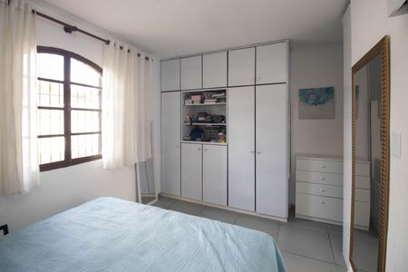 Casa à venda com 105m², 4 quartos e 1 vagaSuíte 2