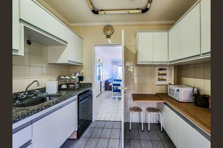 Apartamento para alugar com 92m², 2 quartos e 2 vagas Apartamento para alugar com 92m², 2 quartos e 2 vagasCozinha