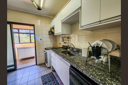 Apartamento para alugar com 92m², 2 quartos e 2 vagas Apartamento para alugar com 92m², 2 quartos e 2 vagasCozinha