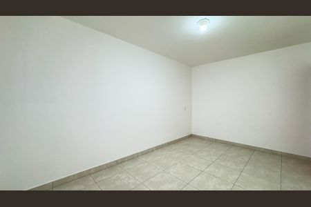 Quarto de casa para alugar com 1 quarto, 50m² em Jardim São Luís, São Paulo