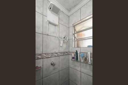Banheiro de apartamento à venda com 2 quartos, 50m² em Sarandi, Porto Alegre
