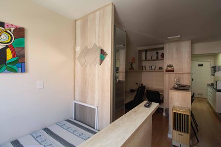 Studio para alugar com 28m², 1 quarto e sem vaga Studio para alugar com 28m², 1 quarto e sem vagaStudio