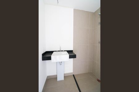 Banheiro de kitnet/studio para alugar com 1 quarto, 22m² em Jardim das Acacias, São Paulo
