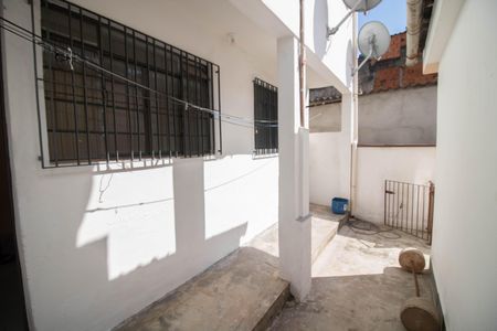 Casa para alugar com 70m², 2 quartos e sem vagaQuintal