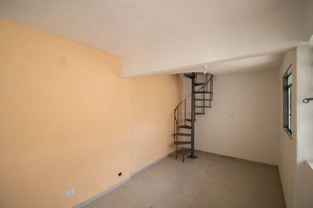 Sala de casa para alugar com 2 quartos, 70m² em Jardim Peri, São Paulo