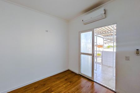 Sala de casa para alugar com 2 quartos, 137m² em Penha de França, São Paulo
