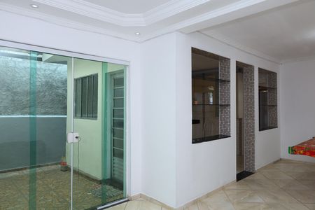 Sala de casa para alugar com 3 quartos, 182m² em Vila Reis, São Paulo