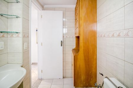Apartamento à venda com 65m², 2 quartos e 1 vaga Apartamento à venda com 65m², 2 quartos e 1 vagaBanheiro