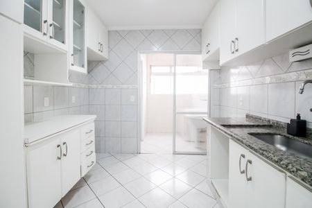 Apartamento à venda com 65m², 2 quartos e 1 vaga Apartamento à venda com 65m², 2 quartos e 1 vagaCozinha