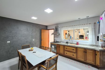 Casa à venda com 185m², 3 quartos e 4 vagas Casa à venda com 185m², 3 quartos e 4 vagasCozinha
