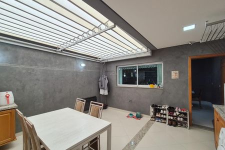 Casa à venda com 185m², 3 quartos e 4 vagas Casa à venda com 185m², 3 quartos e 4 vagasÁrea de Serviço