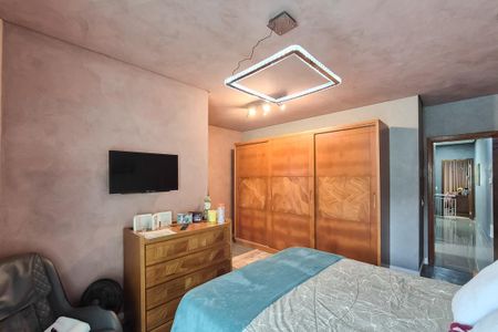 Casa à venda com 185m², 3 quartos e 4 vagas Casa à venda com 185m², 3 quartos e 4 vagasSuíte
