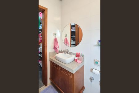 Casa à venda com 185m², 3 quartos e 4 vagas Casa à venda com 185m², 3 quartos e 4 vagasBanheiro da Suíte 3