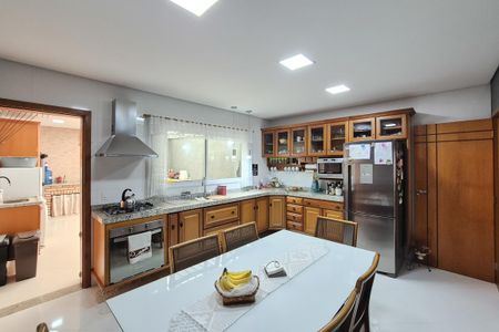 Casa à venda com 185m², 3 quartos e 4 vagas Casa à venda com 185m², 3 quartos e 4 vagasCozinha
