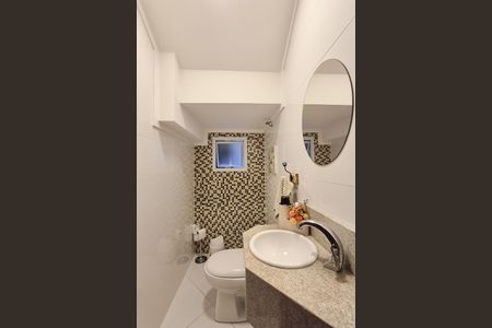 Casa à venda com 185m², 3 quartos e 4 vagas Casa à venda com 185m², 3 quartos e 4 vagasLavabo