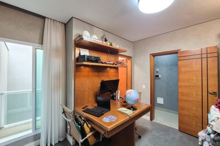 Casa à venda com 185m², 3 quartos e 4 vagas Casa à venda com 185m², 3 quartos e 4 vagasSuíte 2
