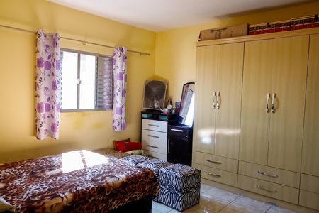 Casa à venda com 96m², 4 quartos e 2 vagas Casa à venda com 96m², 4 quartos e 2 vagasQuarto 2 - Suíte