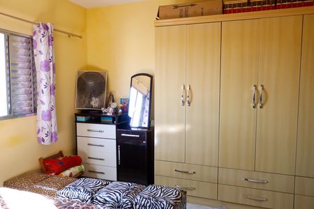 Casa à venda com 96m², 4 quartos e 2 vagas Casa à venda com 96m², 4 quartos e 2 vagasQuarto 2 - Suíte