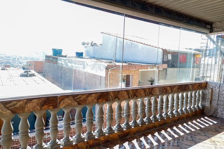 Casa à venda com 96m², 4 quartos e 2 vagas Casa à venda com 96m², 4 quartos e 2 vagasSacada