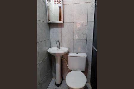 Casa à venda com 96m², 4 quartos e 2 vagas Casa à venda com 96m², 4 quartos e 2 vagasBanheiro