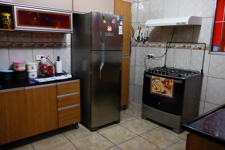Casa à venda com 96m², 4 quartos e 2 vagas Casa à venda com 96m², 4 quartos e 2 vagasCozinha