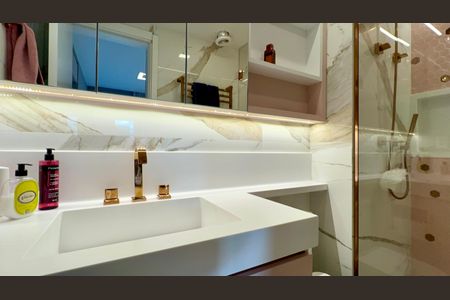 Apartamento à venda com 71m², 2 quartos e 1 vagaBanheiro da Suíte