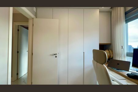 Apartamento à venda com 71m², 2 quartos e 1 vagaQuarto