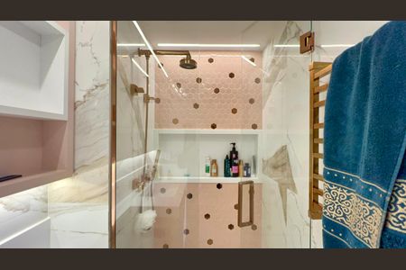 Apartamento à venda com 71m², 2 quartos e 1 vagaBanheiro da Suíte
