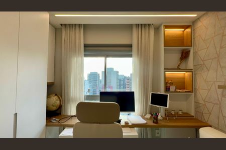 Apartamento à venda com 71m², 2 quartos e 1 vagaQuarto