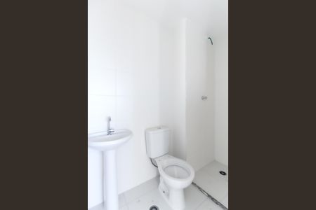 Banheiro de apartamento à venda com 2 quartos, 32m² em Fazenda Aricanduva, São Paulo