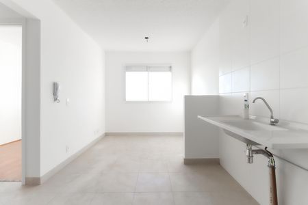Sala - Cozinha de apartamento à venda com 2 quartos, 32m² em Fazenda Aricanduva, São Paulo