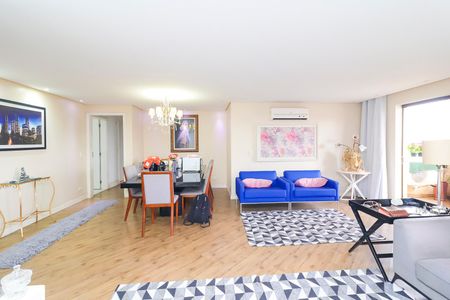 Sala de apartamento à venda com 3 quartos, 155m² em Vila Jacuí, São Paulo