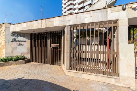 Apartamento à venda com 155m², 3 quartos e 2 vagasFachada
