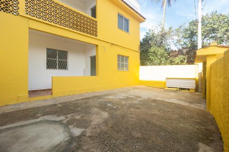 Casa para alugar com 300m², 2 quartos e 3 vagas Casa para alugar com 300m², 2 quartos e 3 vagasQuintal