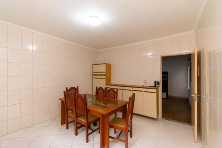 Casa para alugar com 150m², 2 quartos e 1 vaga Casa para alugar com 150m², 2 quartos e 1 vagaCozinha