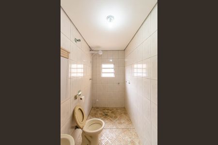 Casa para alugar com 150m², 2 quartos e 1 vaga Casa para alugar com 150m², 2 quartos e 1 vagaBanheiro