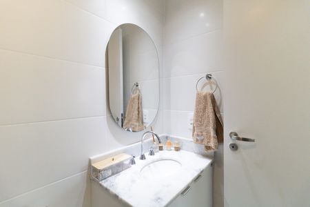 Apartamento à venda com 54m², 2 quartos e 1 vaga Apartamento à venda com 54m², 2 quartos e 1 vagaBanheiro Social