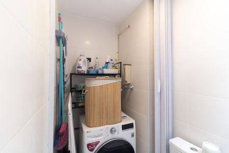 Apartamento à venda com 54m², 2 quartos e 1 vaga Apartamento à venda com 54m², 2 quartos e 1 vagaBanheiro Social (Lavanderia)