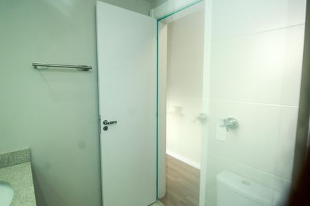 Apartamento à venda com 128m², 3 quartos e 3 vagas Apartamento à venda com 128m², 3 quartos e 3 vagasBanheiro da Suíte 1