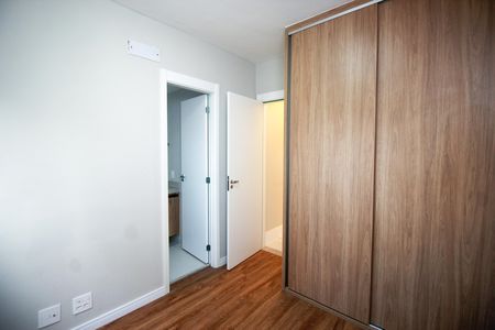 Apartamento à venda com 128m², 3 quartos e 3 vagas Apartamento à venda com 128m², 3 quartos e 3 vagasSuíte 2