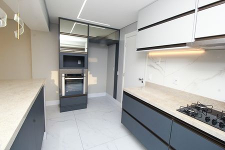Apartamento à venda com 128m², 3 quartos e 3 vagas Apartamento à venda com 128m², 3 quartos e 3 vagasCozinha