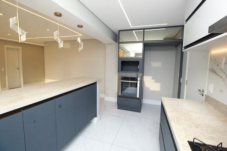 Apartamento à venda com 128m², 3 quartos e 3 vagas Apartamento à venda com 128m², 3 quartos e 3 vagasCozinha