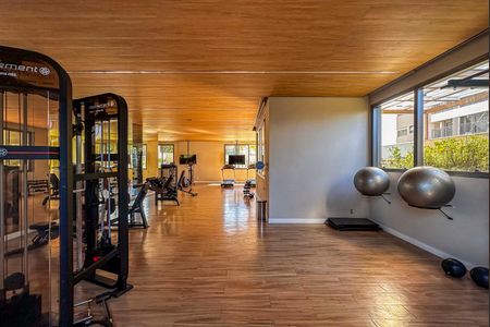 Apartamento à venda com 128m², 3 quartos e 3 vagas Apartamento à venda com 128m², 3 quartos e 3 vagasAcademia