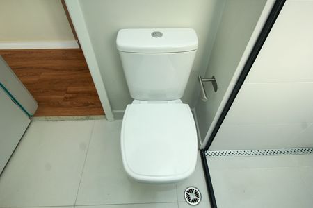 Apartamento à venda com 128m², 3 quartos e 3 vagas Apartamento à venda com 128m², 3 quartos e 3 vagasBanheiro da Suíte 1