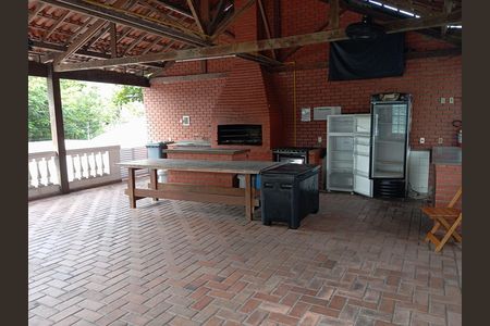 Apartamento para alugar com 60m², 2 quartos e 1 vaga Apartamento para alugar com 60m², 2 quartos e 1 vagaÁrea comum - Churrasqueira