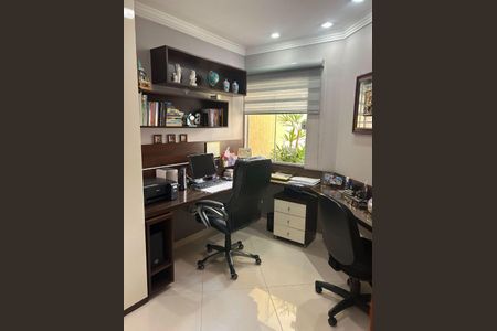 Casa à venda com 302m², 4 quartos e 5 vagas