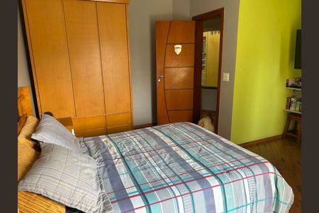 Casa à venda com 302m², 4 quartos e 5 vagas