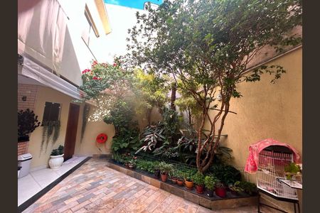 Casa à venda com 302m², 4 quartos e 5 vagas